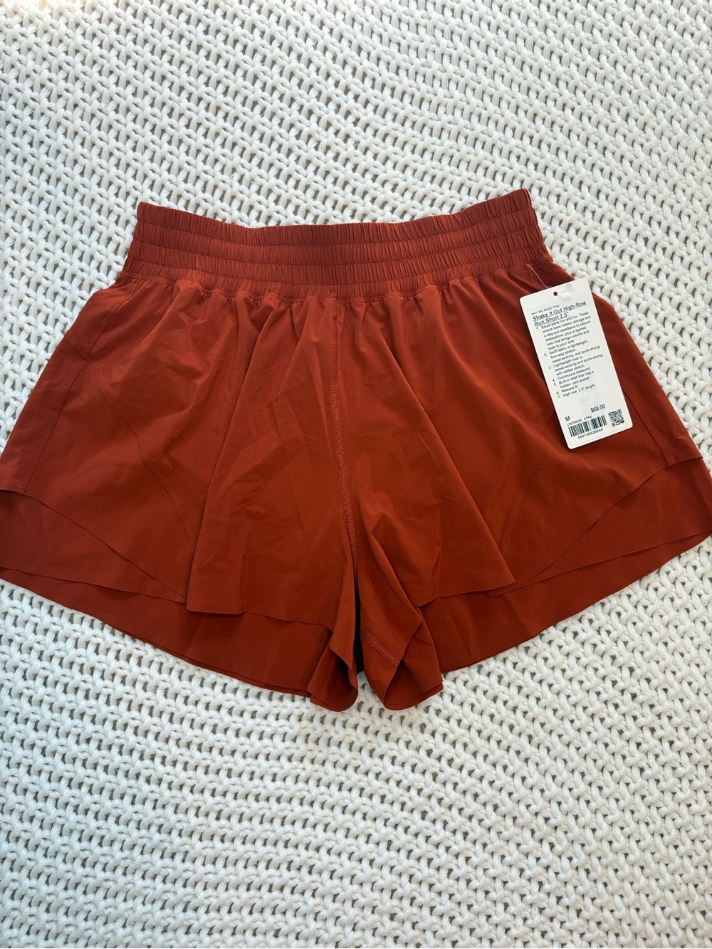 NWT lululemon shake it out high rise run short 2.5” in autumn rust size medium